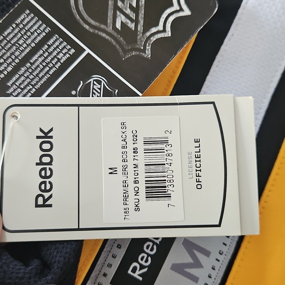 Reebok Black and Yellow Men's Jersey - Picture 3 of 9